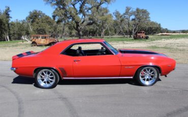 Chevrolet-Camaro-rs-1969-Red-Black-39