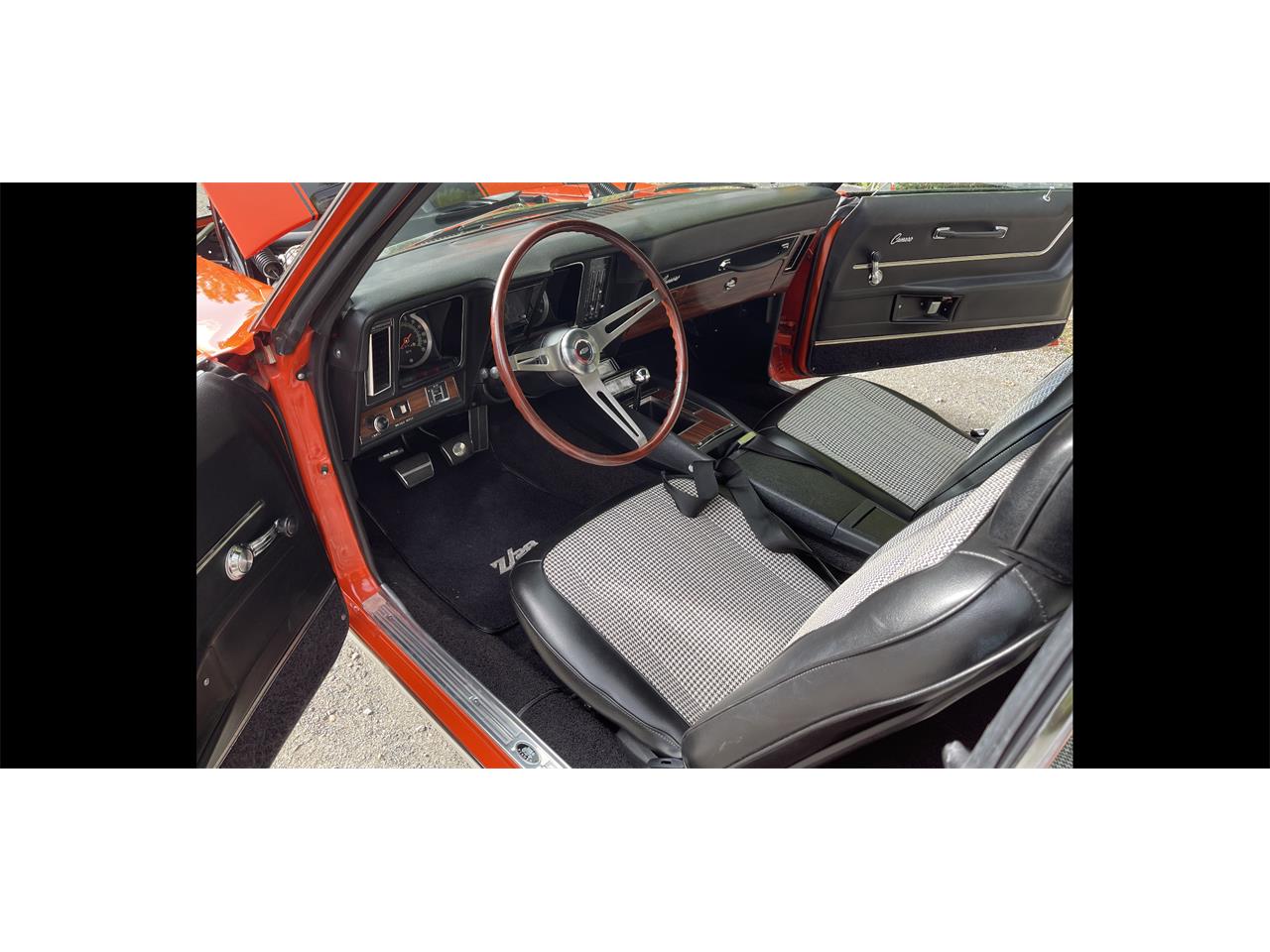 Chevrolet-Camaro-rs-z28-1969-Hugger-Orange-Black-Hounds-tooth-20