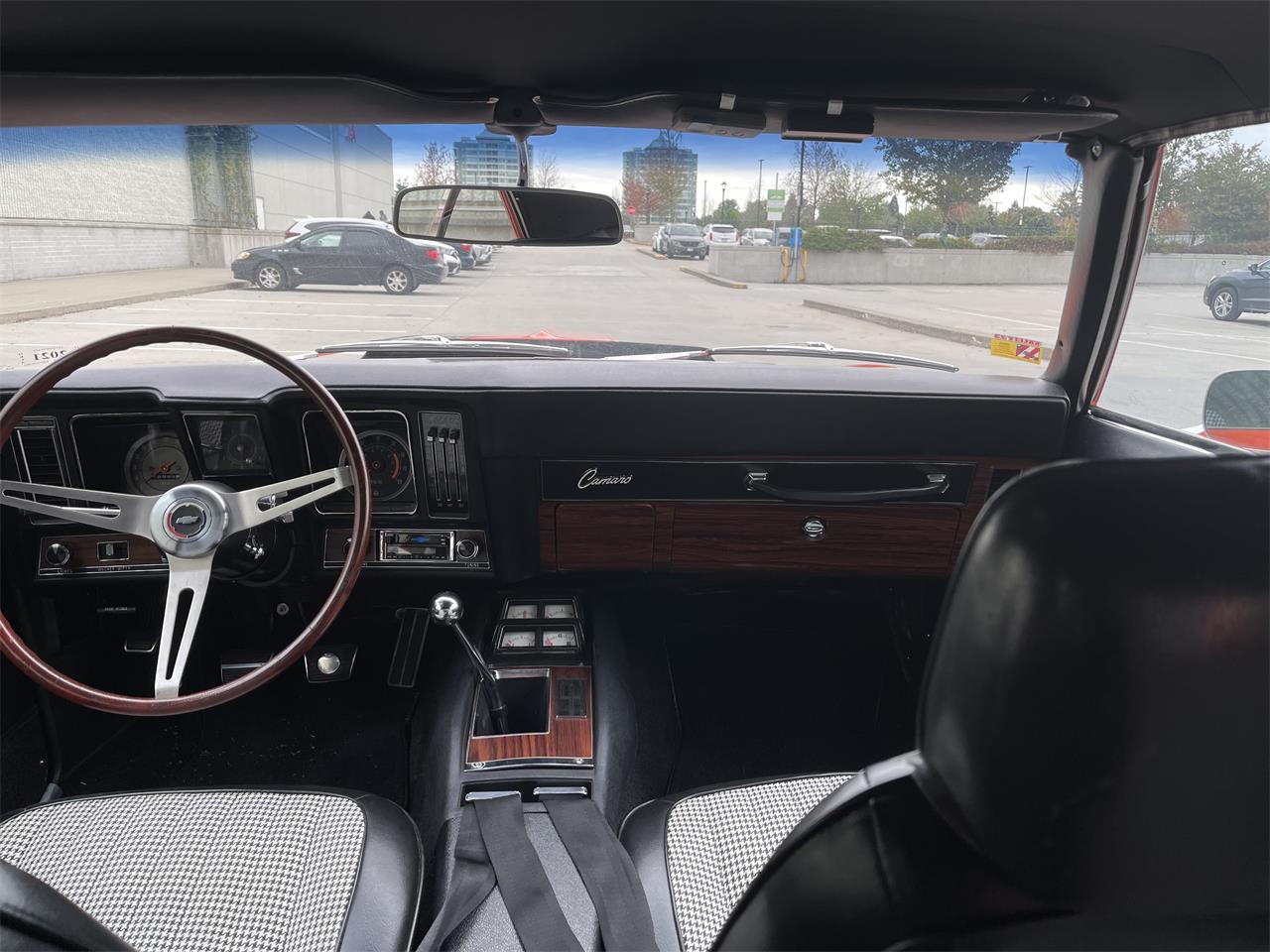 Chevrolet-Camaro-rs-z28-1969-Hugger-Orange-Black-Hounds-tooth-21