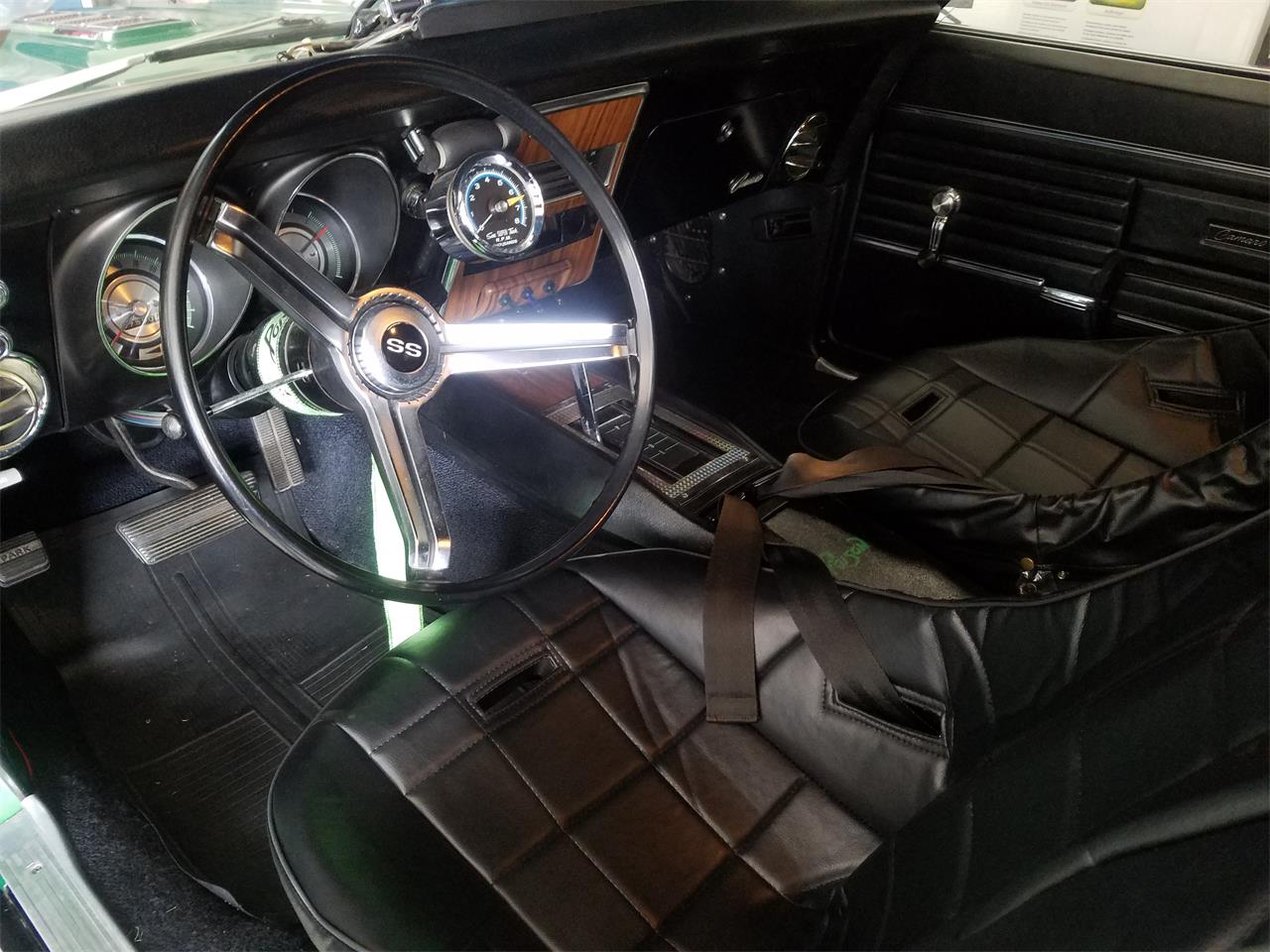 Chevrolet-Camaro-rsss-1968-Rallye-Green-Black-21