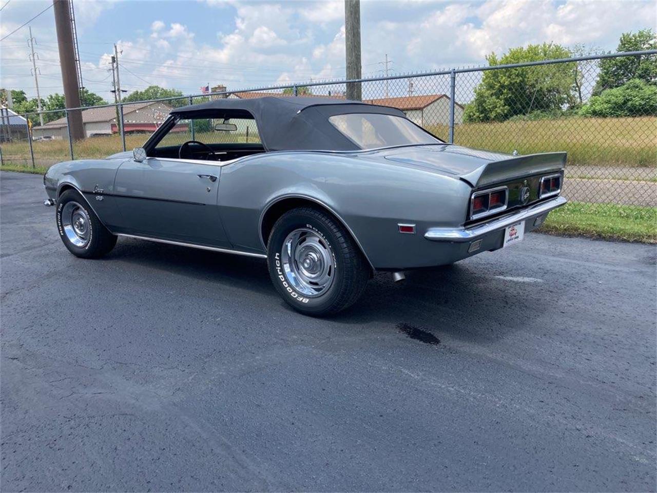 Chevrolet-Camaro-rsss-1968-Silver-Black-2