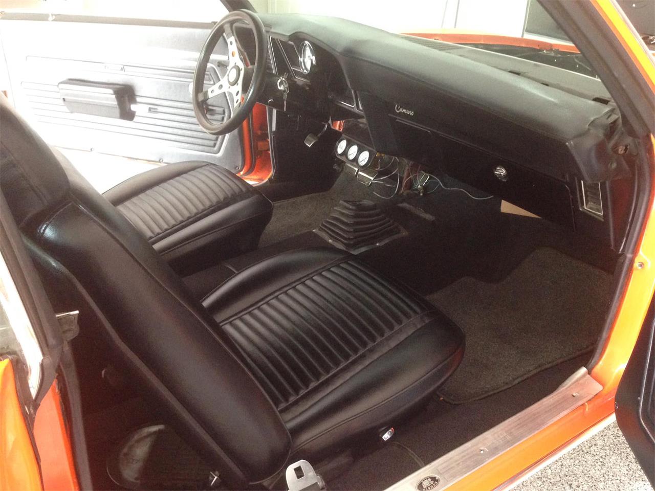 Chevrolet-Camaro-rsss-1969-silver-black-12