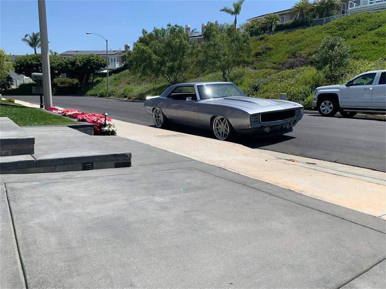 Chevrolet-Camaro-rsss-1969-silver-black-18
