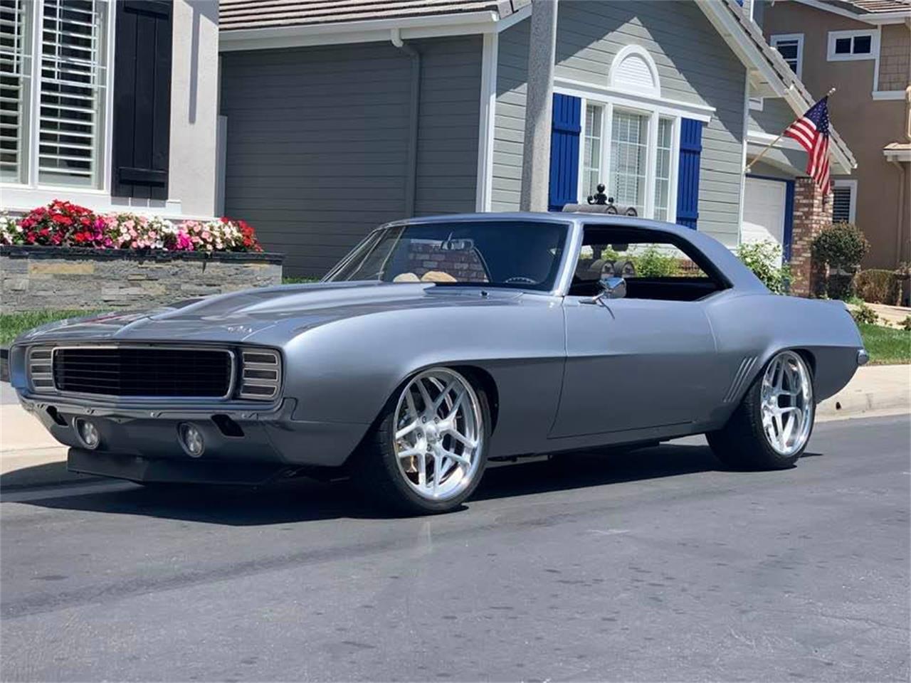 Chevrolet-Camaro-rsss-1969-silver-black