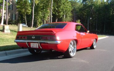 Chevrolet-Camaro-ss-1969-Ferrari-red-Black-21