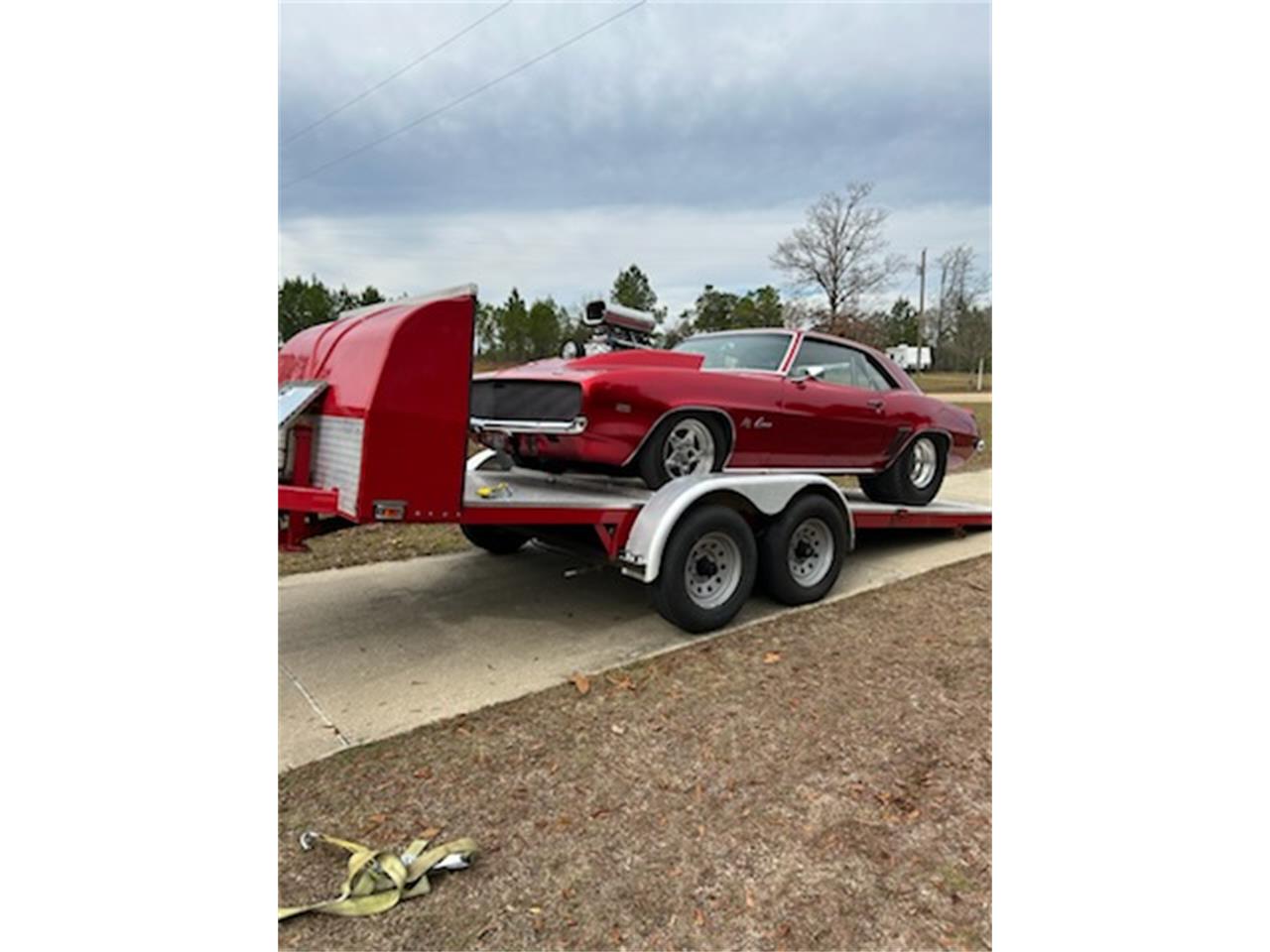 Chevrolet-Camaro-z28-1969-Candy-red-White-leather-14