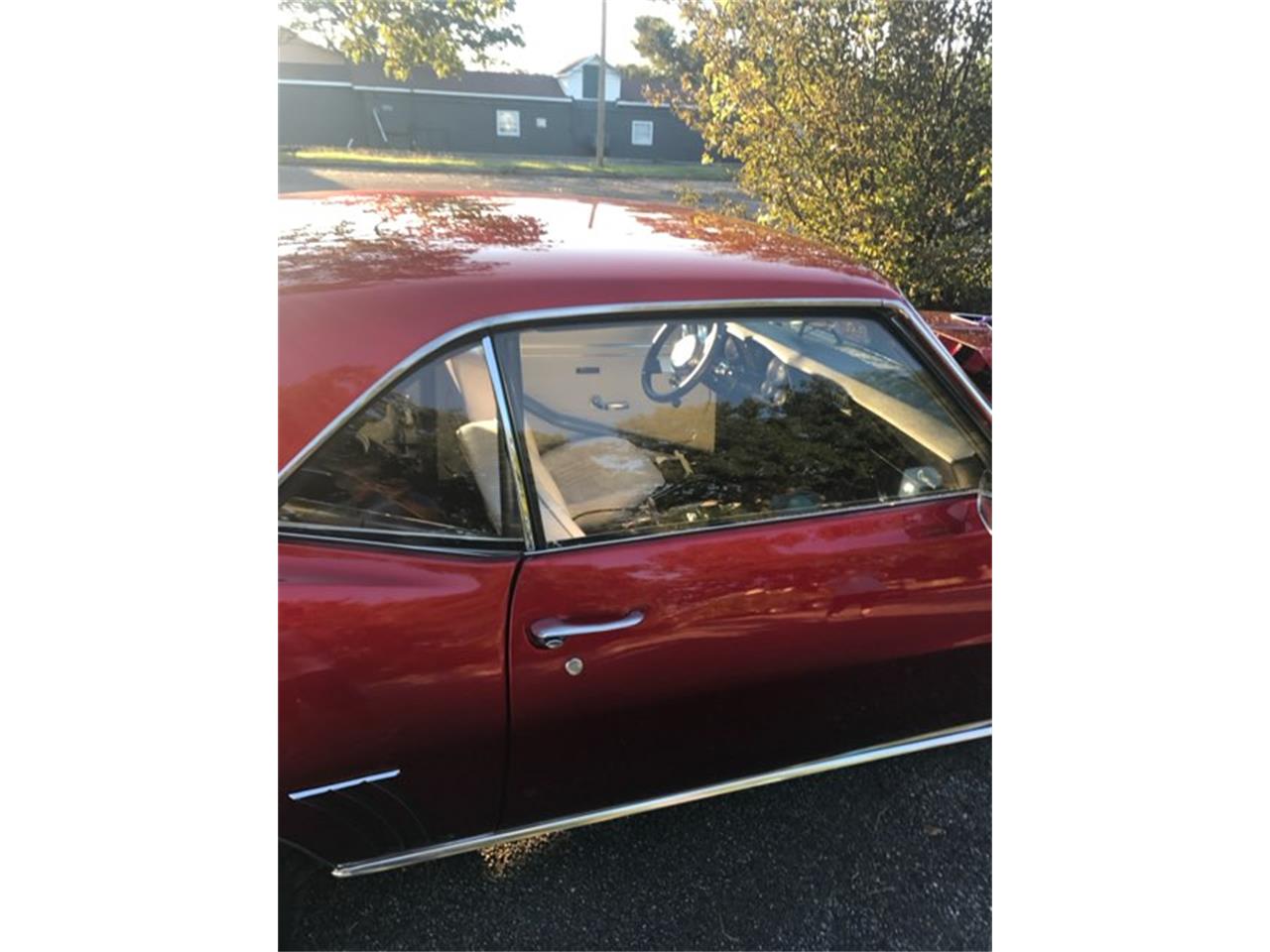 Chevrolet-Camaro-z28-1969-Candy-red-White-leather-2