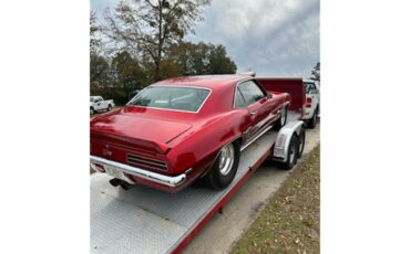 Chevrolet-Camaro-z28-1969-Candy-red-White-leather