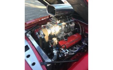 Chevrolet-Camaro-z28-1969-Candy-red-White-leather-4