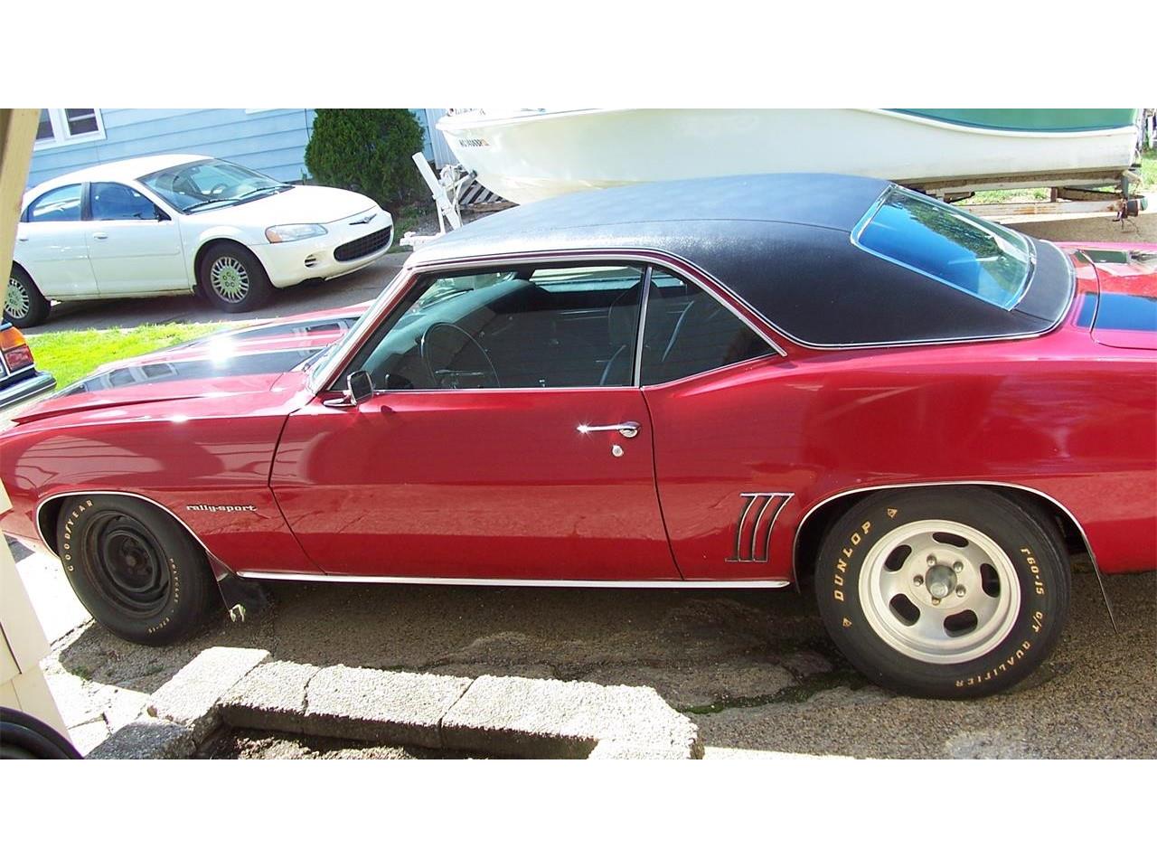 Chevrolet-Camaro-z28-1969-Garnet-Red-Black-2