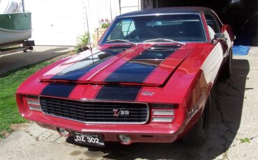Chevrolet-Camaro-z28-1969-Garnet-Red-Black