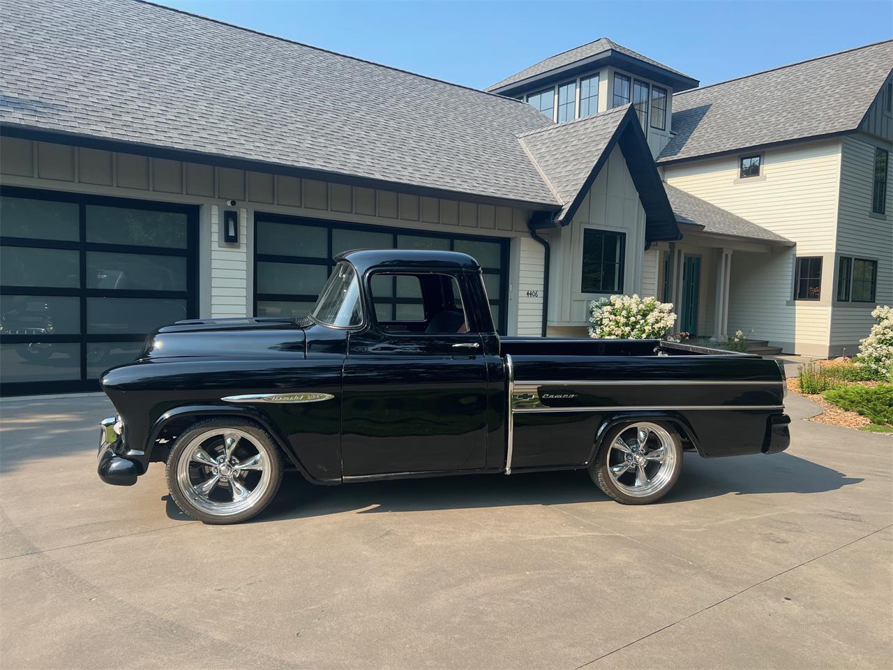 Chevrolet-Cameo-1957-Black-Black-2