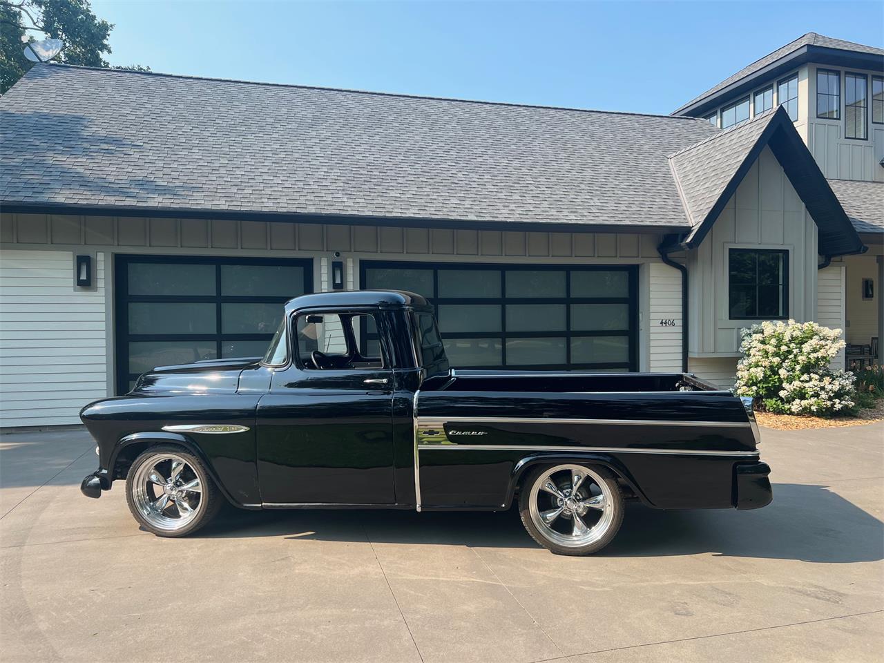 Chevrolet-Cameo-1957-Black-Black-3