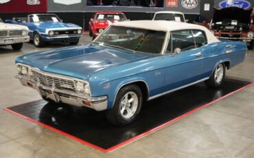 Chevrolet-Caprice-1966-Blue-Metallic-Blue-15