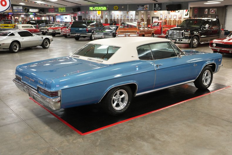 Chevrolet-Caprice-1966-Blue-Metallic-Blue-19