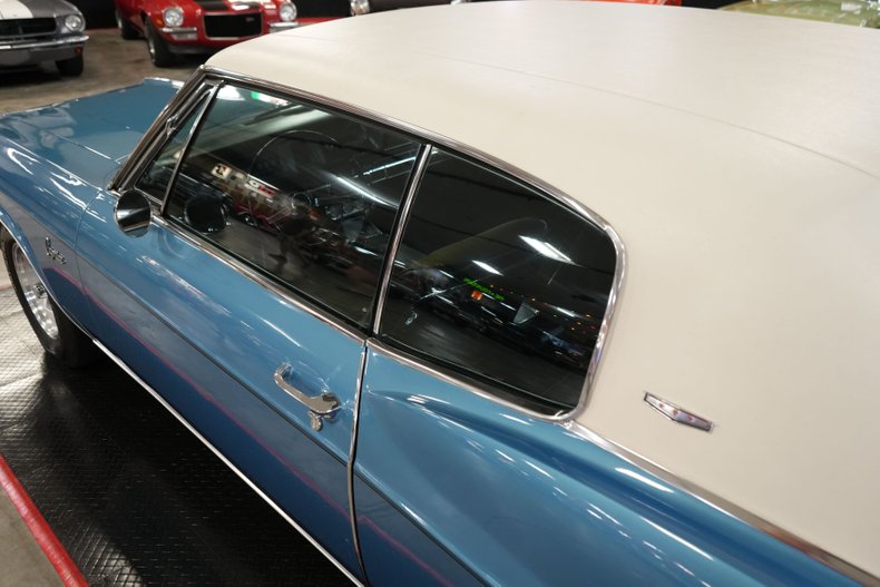 Chevrolet-Caprice-1966-Blue-Metallic-Blue-2