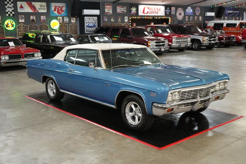 Chevrolet-Caprice-1966-Blue-Metallic-Blue-21
