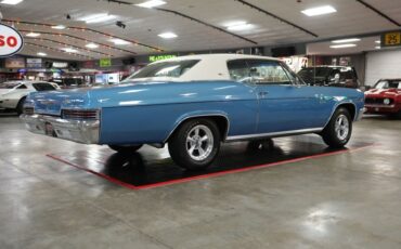 Chevrolet-Caprice-1966-Blue-Metallic-Blue-25