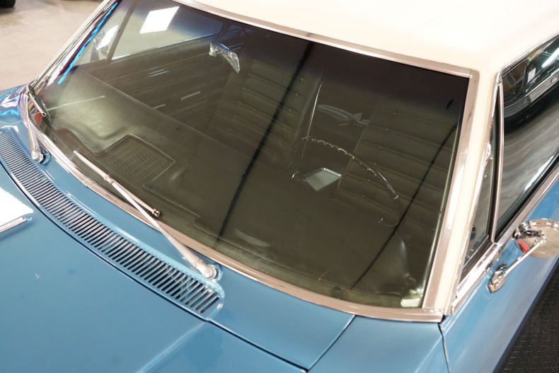 Chevrolet-Caprice-1966-Blue-Metallic-Blue-35