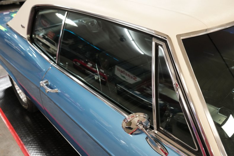 Chevrolet-Caprice-1966-Blue-Metallic-Blue-36