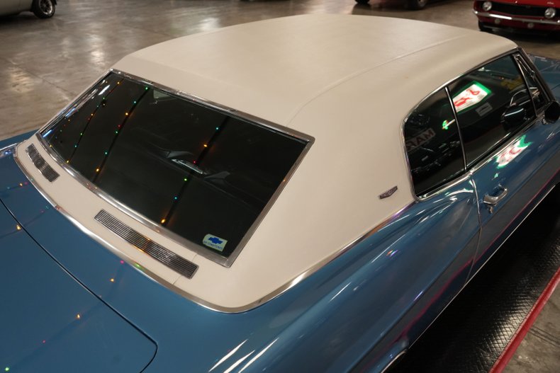 Chevrolet-Caprice-1966-Blue-Metallic-Blue-38