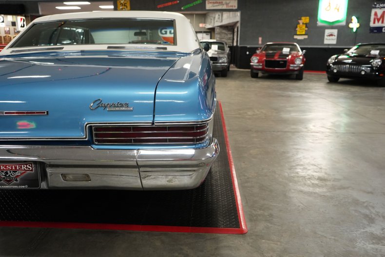 Chevrolet-Caprice-1966-Blue-Metallic-Blue-42