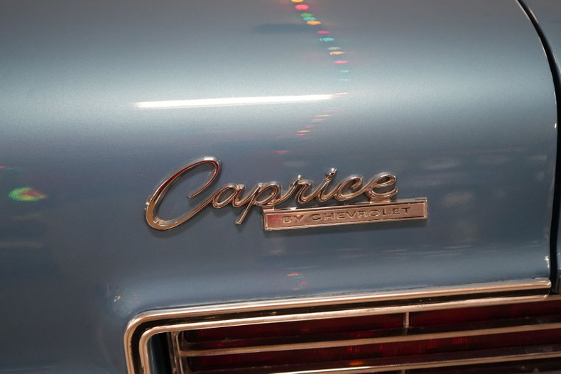 Chevrolet-Caprice-1966-Blue-Metallic-Blue-45