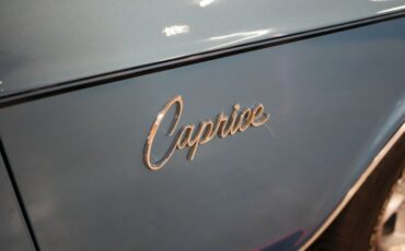 Chevrolet-Caprice-1966-Blue-Metallic-Blue-46