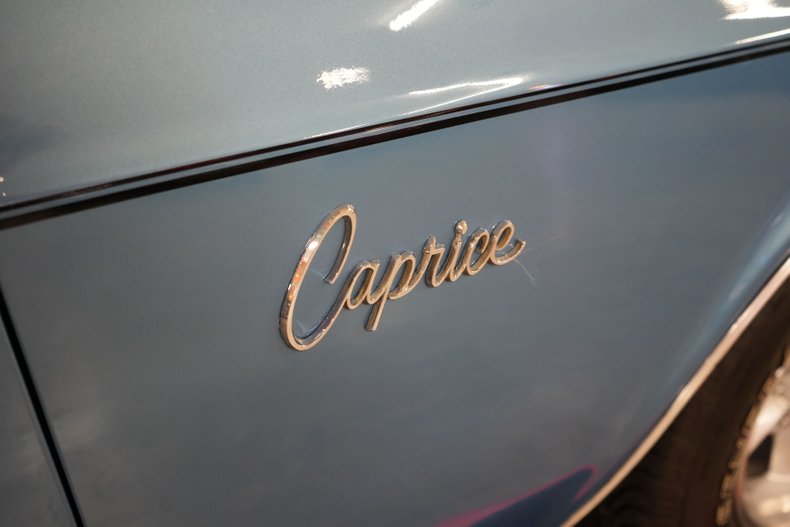 Chevrolet-Caprice-1966-Blue-Metallic-Blue-46