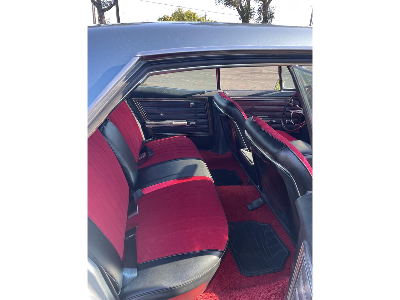 Chevrolet-Caprice-1966-Silverblue-Redblack-13