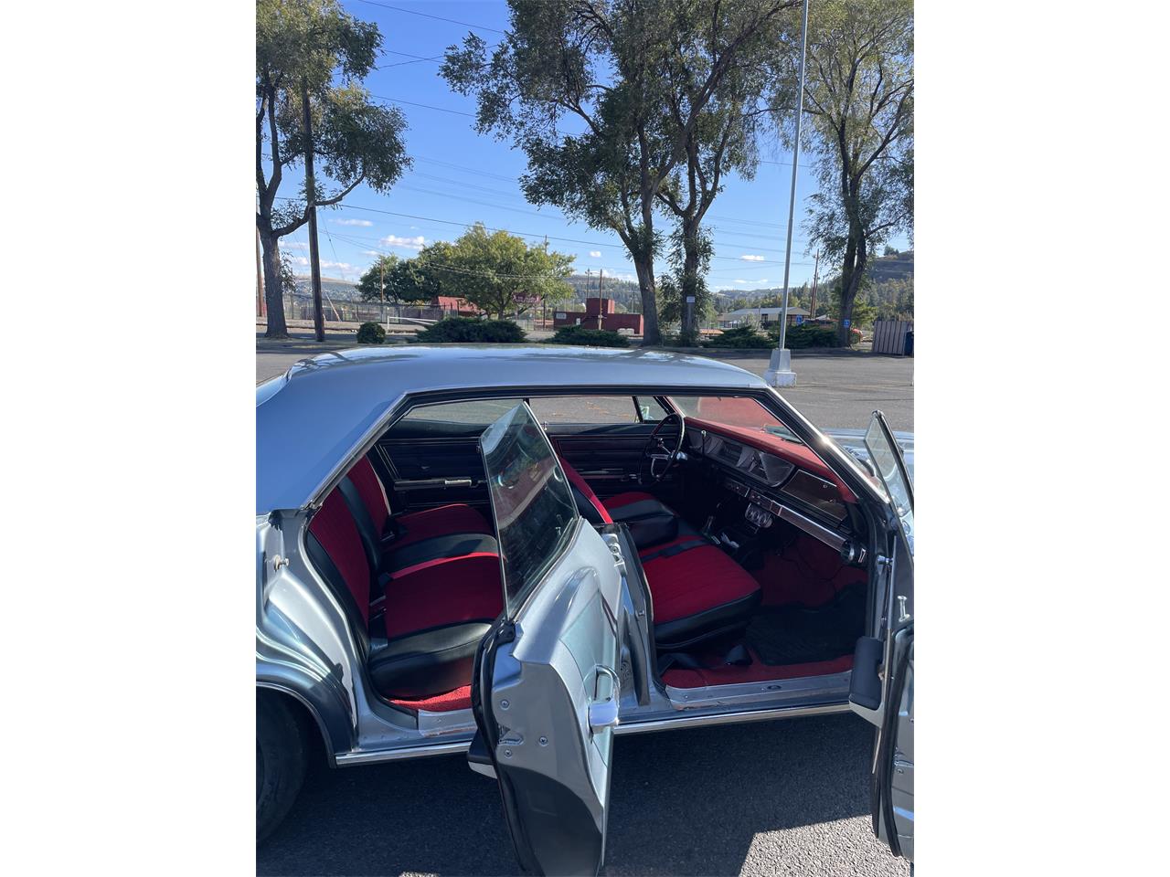 Chevrolet-Caprice-1966-Silverblue-Redblack-14