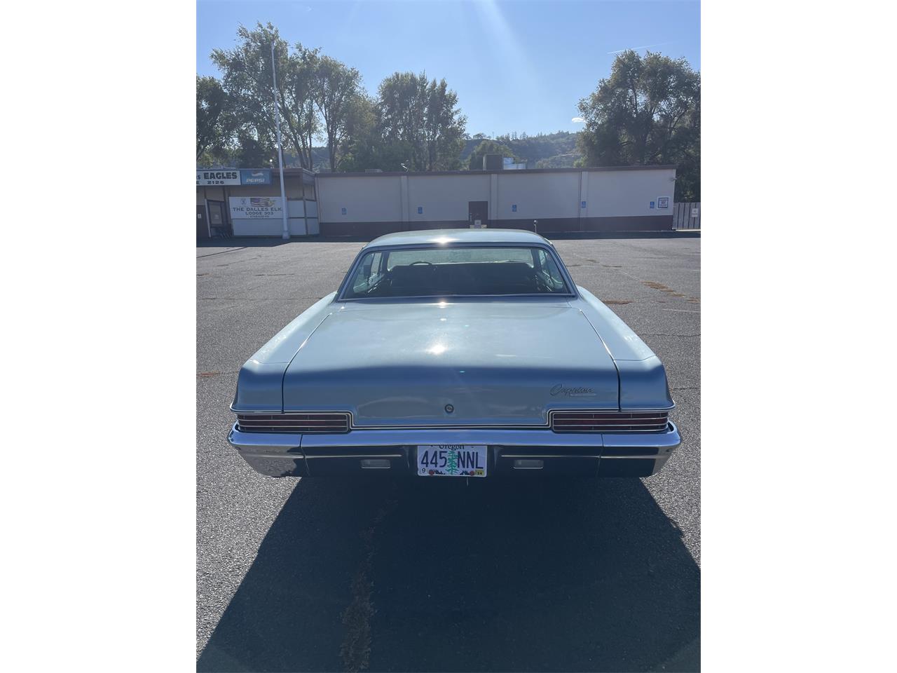 Chevrolet-Caprice-1966-Silverblue-Redblack-3