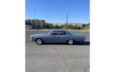 Chevrolet-Caprice-1966-Silverblue-Redblack