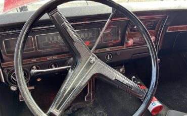 Chevrolet-Caprice-1968-red-black-28