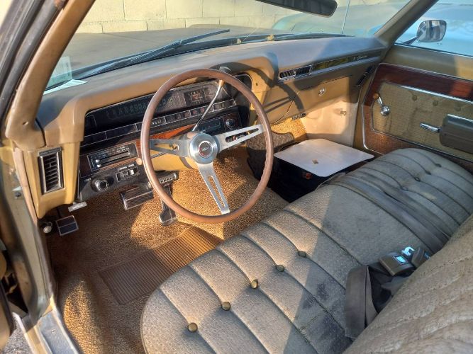 Chevrolet-Caprice-1969-Olympic-Gold-4