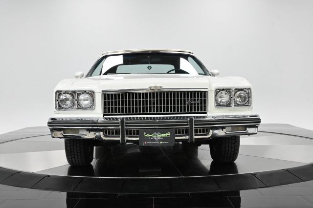 Chevrolet-Caprice-1975-11