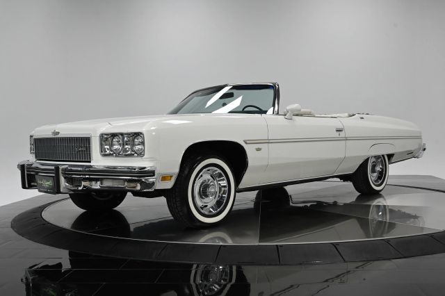 Chevrolet-Caprice-1975-12