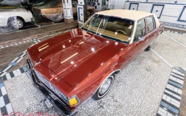 Chevrolet-Caprice-1978-2
