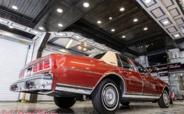 Chevrolet-Caprice-1978-28