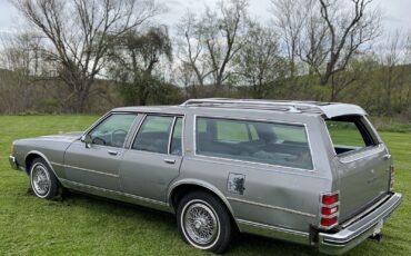 Chevrolet-Caprice-1983-Wagon-5