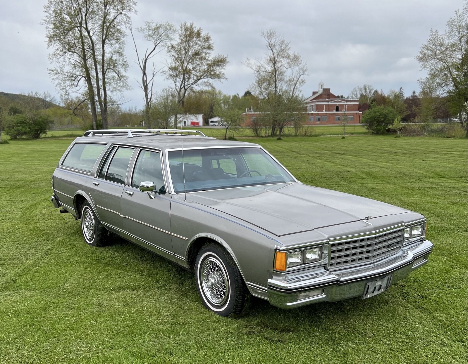 Chevrolet-Caprice-1983-Wagon-7
