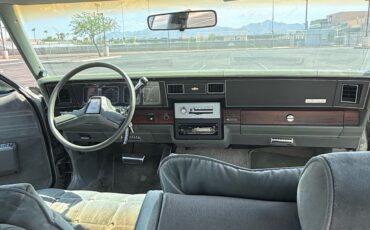 Chevrolet-Caprice-1986-Sedan-10