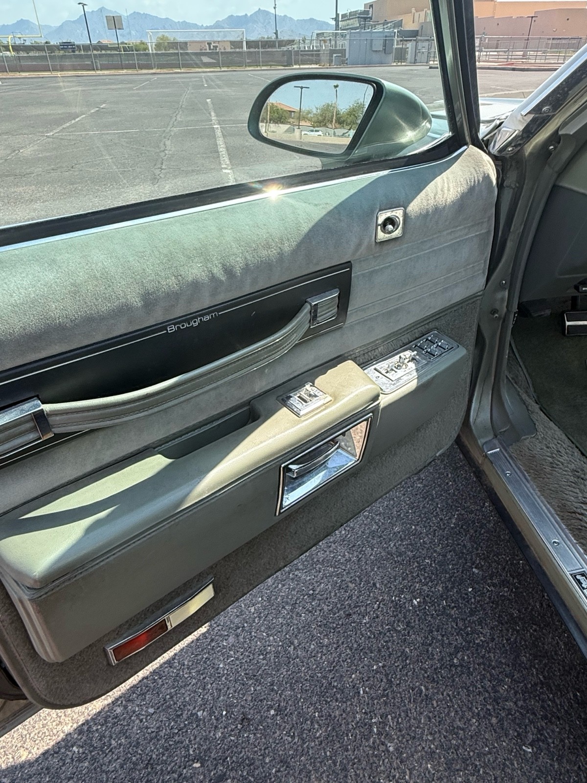 Chevrolet-Caprice-1986-Sedan-8