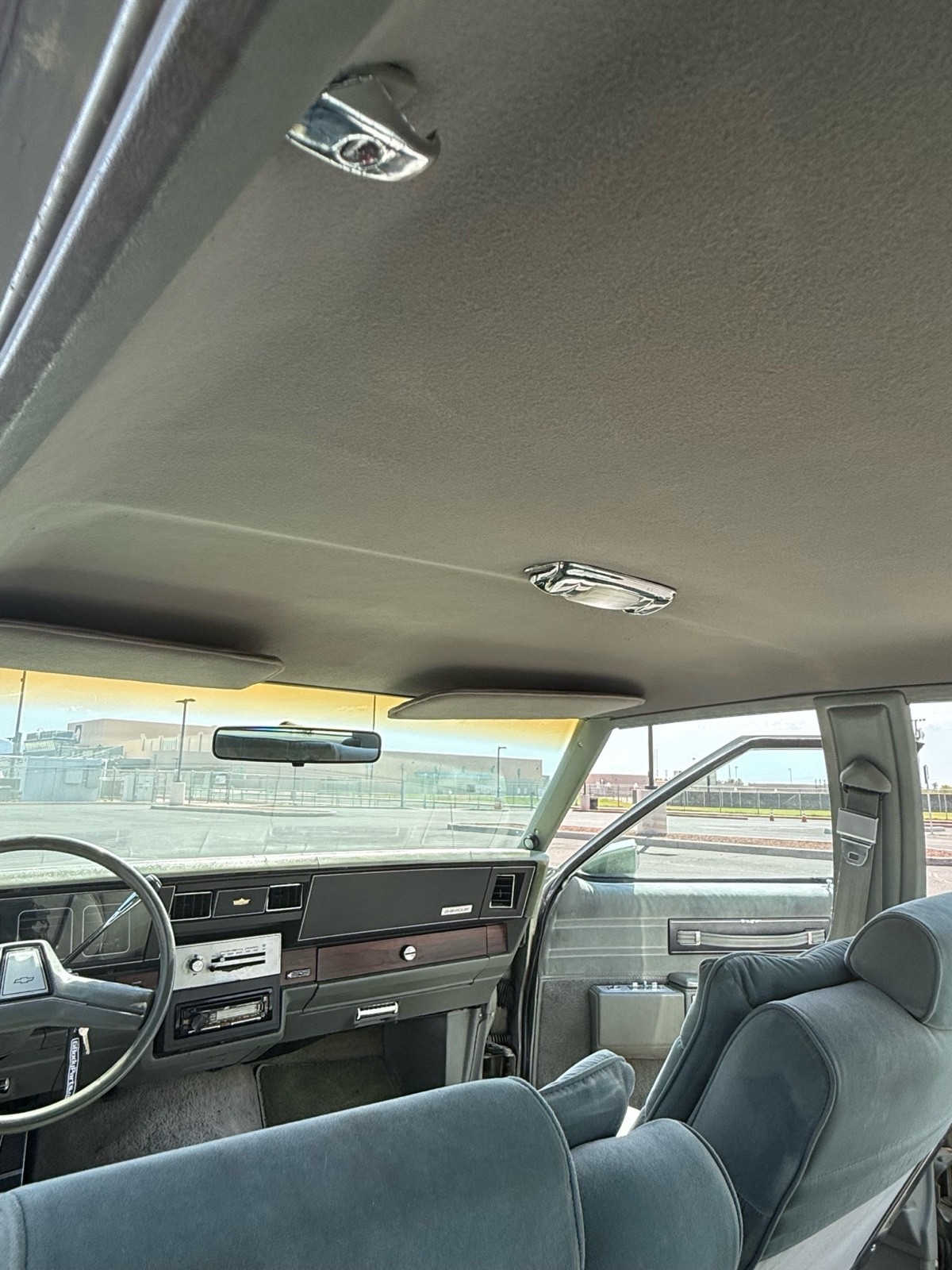 Chevrolet-Caprice-1986-Sedan-9