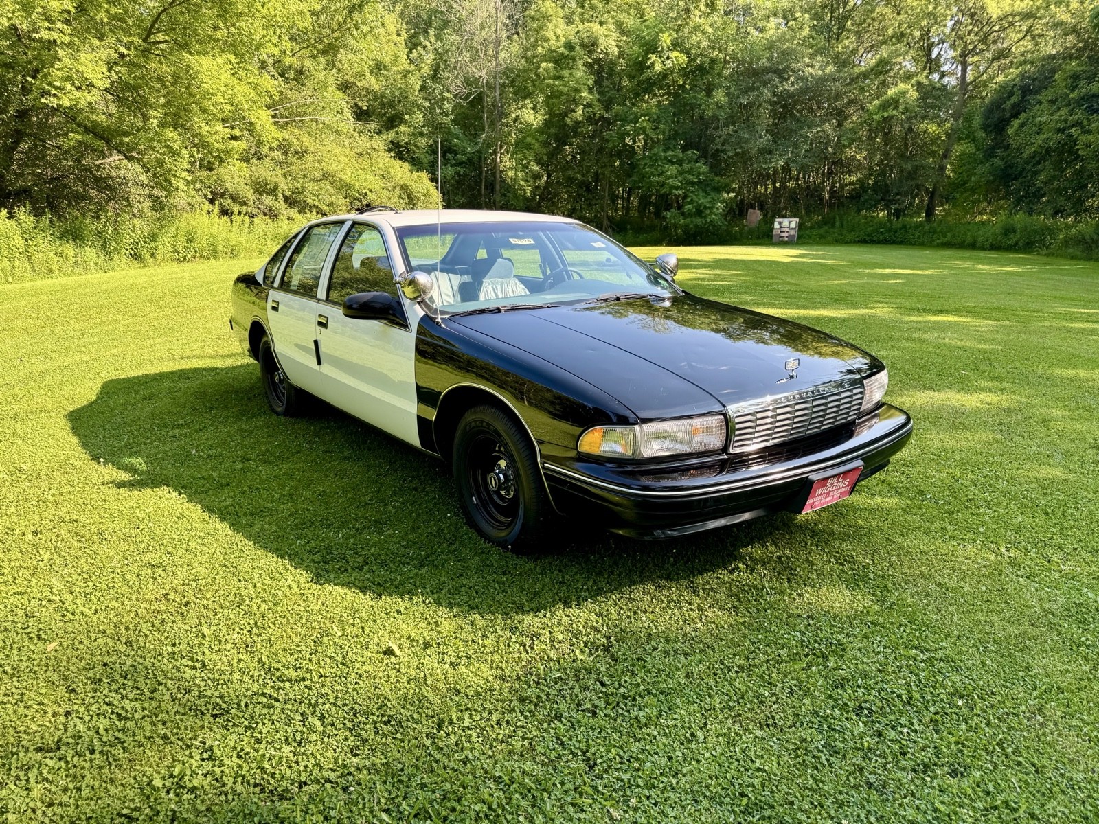 Chevrolet-Caprice-1995-Sedan-2