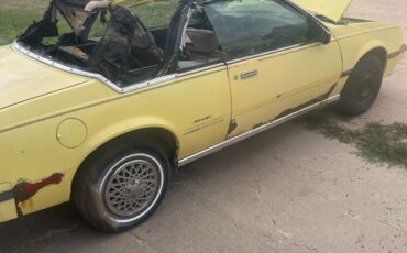 Chevrolet-Cavalier-1985-Convertible-1
