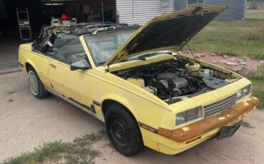 Chevrolet-Cavalier-1985-Convertible-2