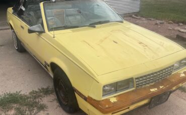 Chevrolet-Cavalier-1985-Convertible-8