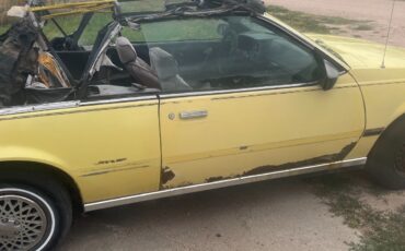 Chevrolet-Cavalier-1985-Convertible-9