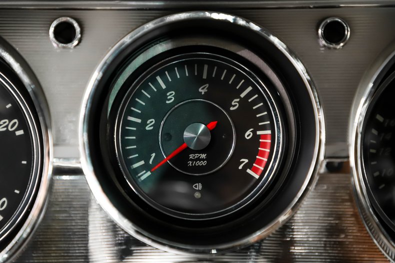 Chevrolet-Chevelle-1964-Ebony-Black-Saddle-21